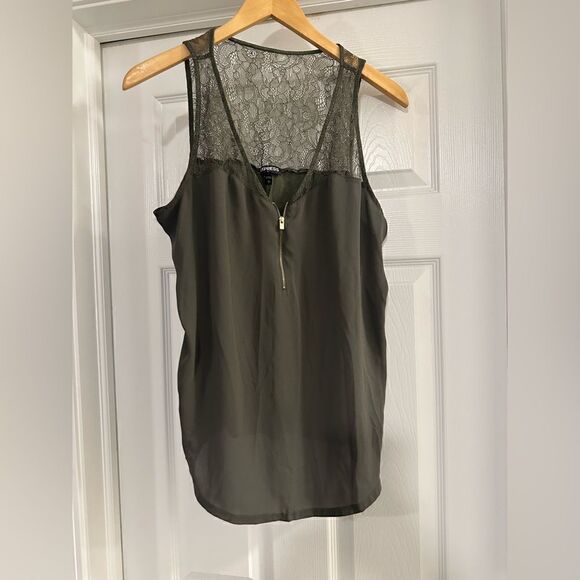 Express army green tank top with lace neckline size large - Picture 1 of 4